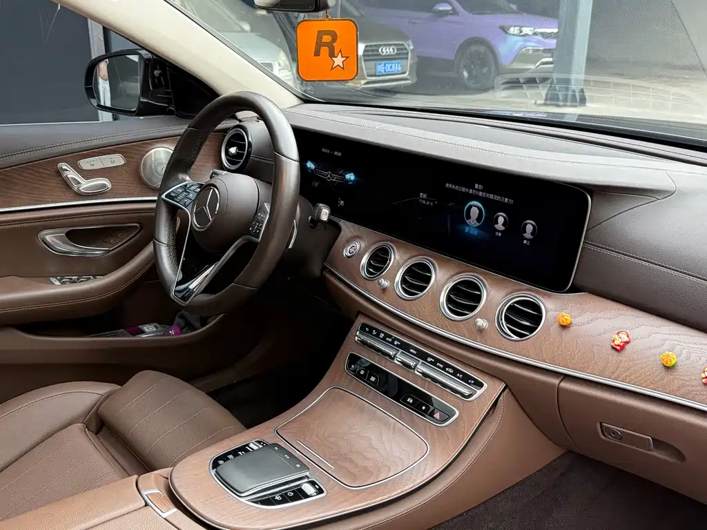 Mercedes-Benz E-Class — миниатюра 4