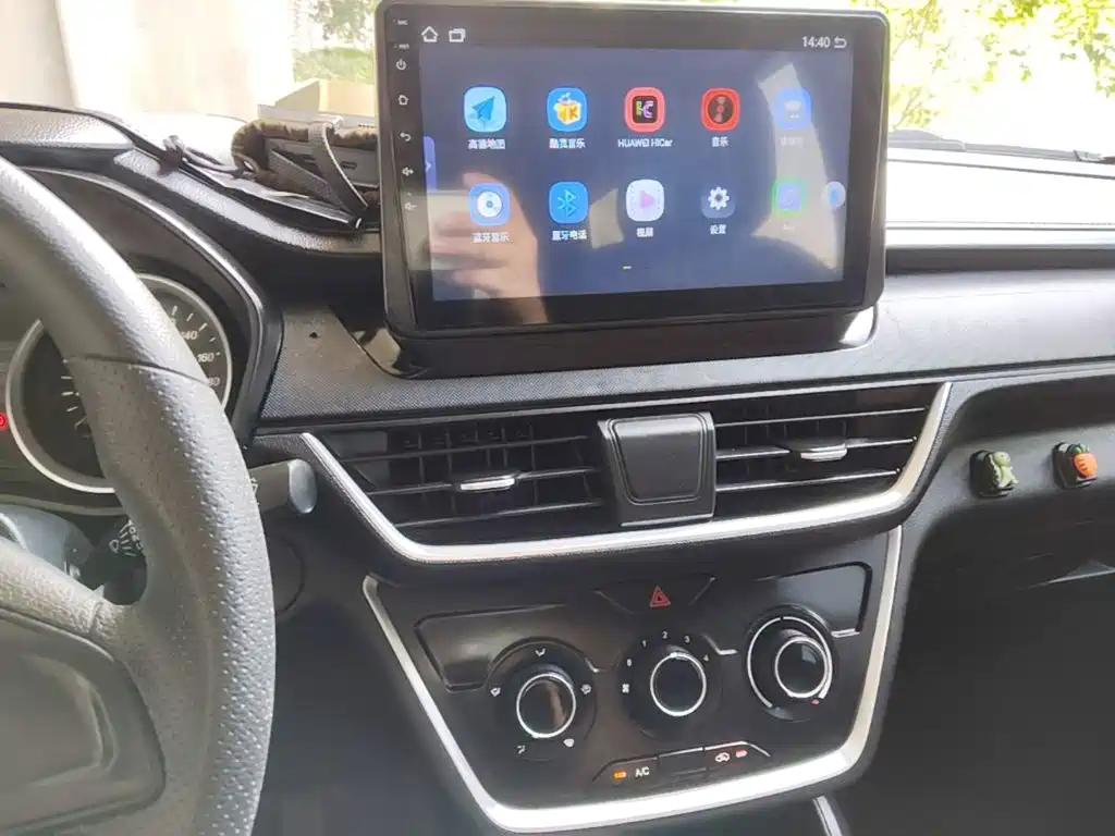Wuling Hongguang S3 — миниатюра 13