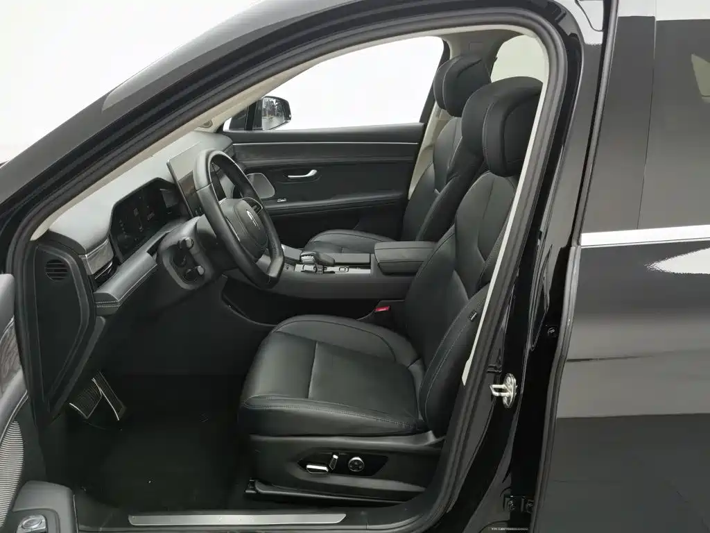 AITO Wenjie AITO M5 — миниатюра 10