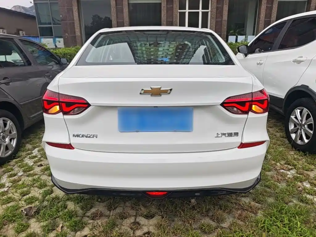 Chevrolet Monza — миниатюра 6