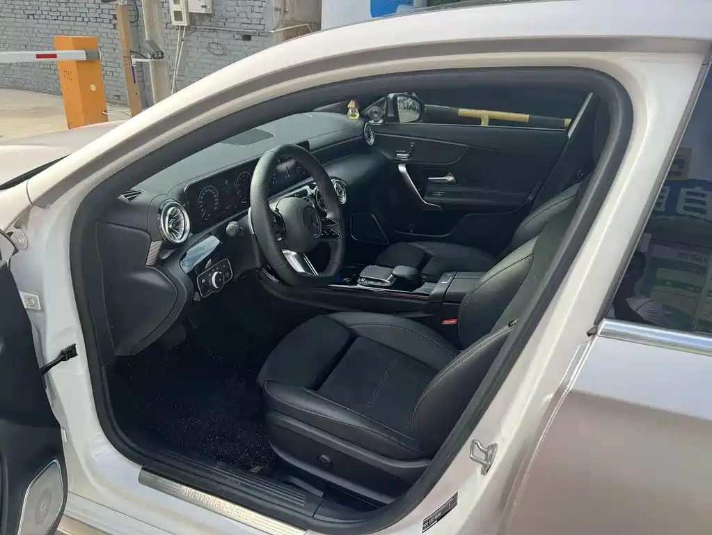 Mercedes-Benz A-Class — миниатюра 5