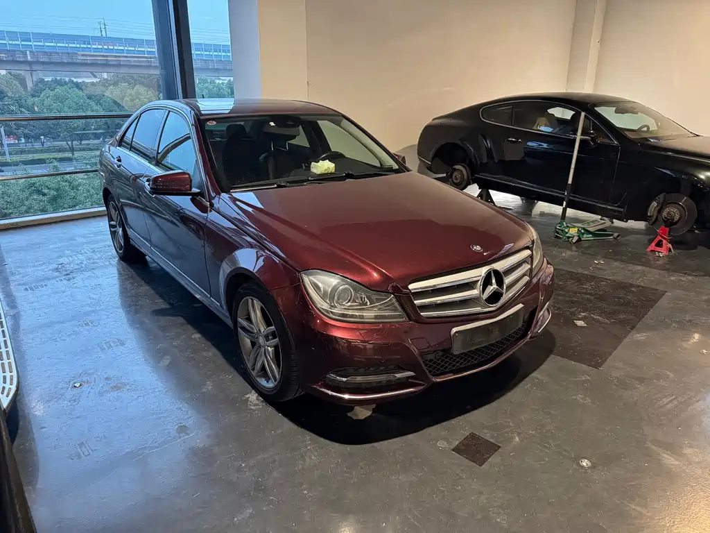 Mercedes-Benz C-Class — миниатюра 3