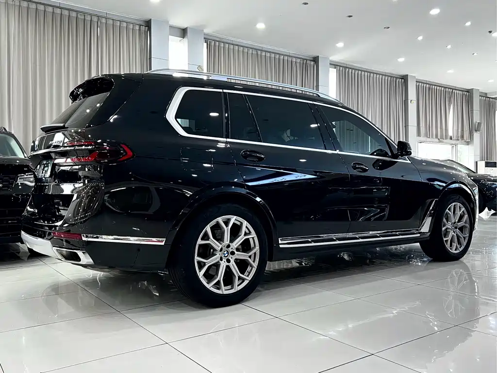 BMW X7 — миниатюра 4