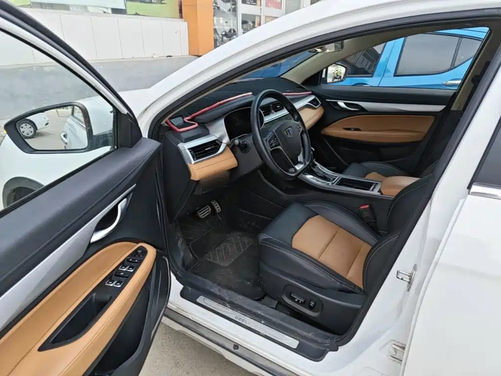 Geely Vision S1 — миниатюра 16
