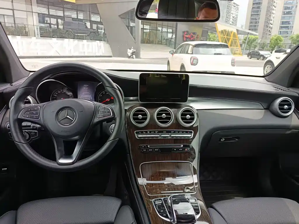 Mercedes-Benz GLC — миниатюра 8