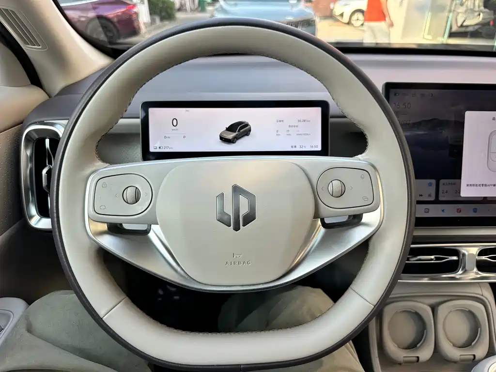 Leapmotor Leapmotor B10 — миниатюра 29