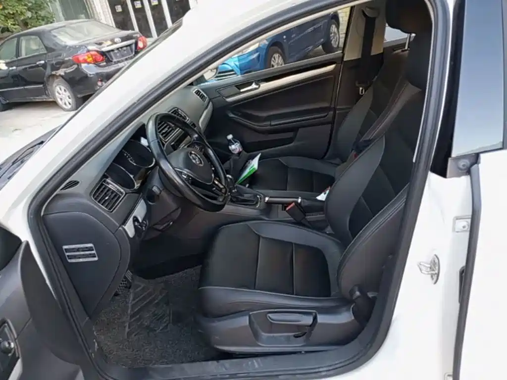 Volkswagen Sagitar — миниатюра 15