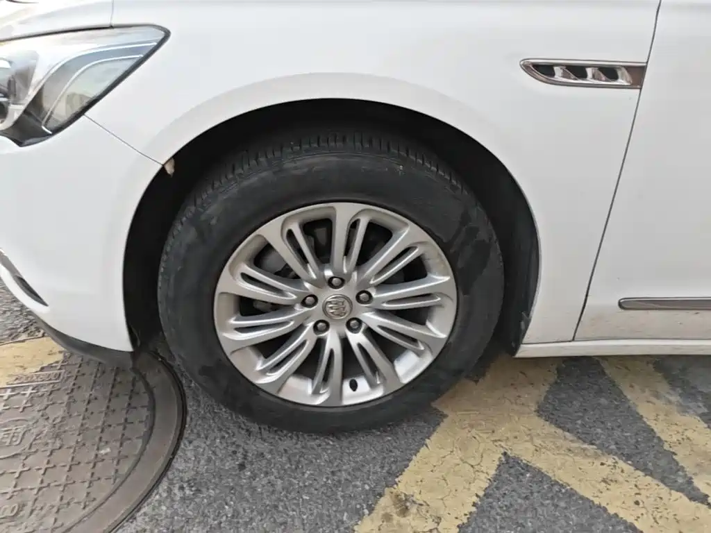 Buick LaCrosse — миниатюра 23