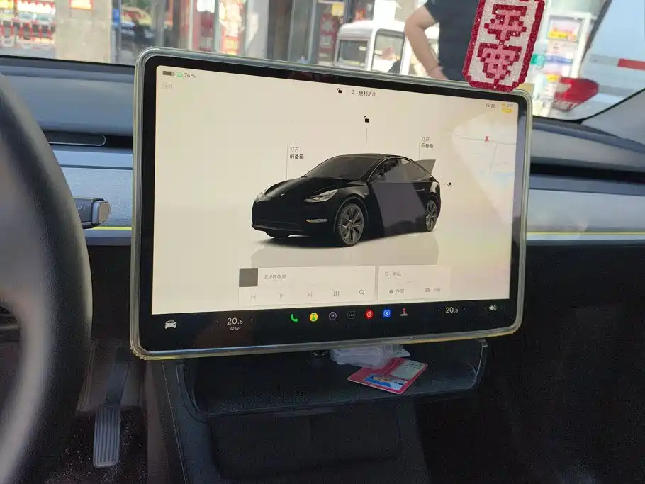 Tesla Model Y — миниатюра 13