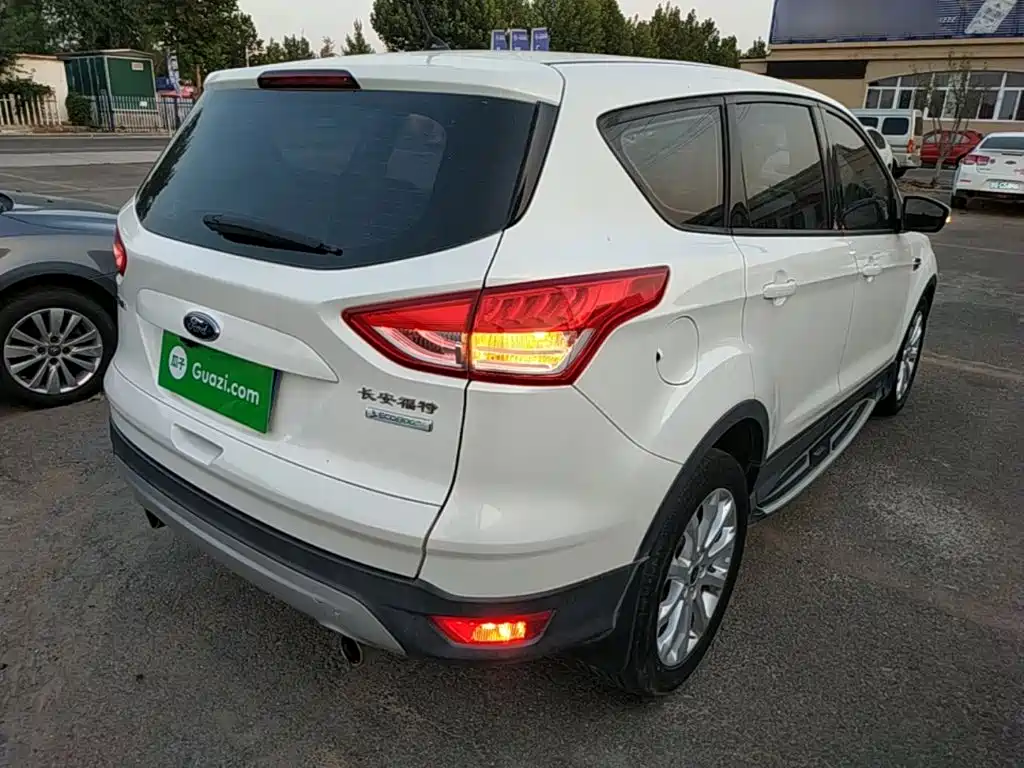 Ford Kuga — миниатюра 7