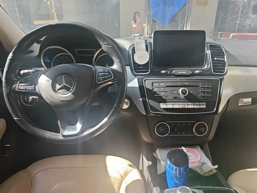 Mercedes-Benz GLE Coupe — миниатюра 10