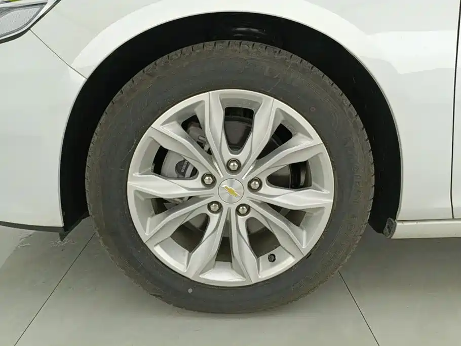 Chevrolet Malibu XL — миниатюра 6