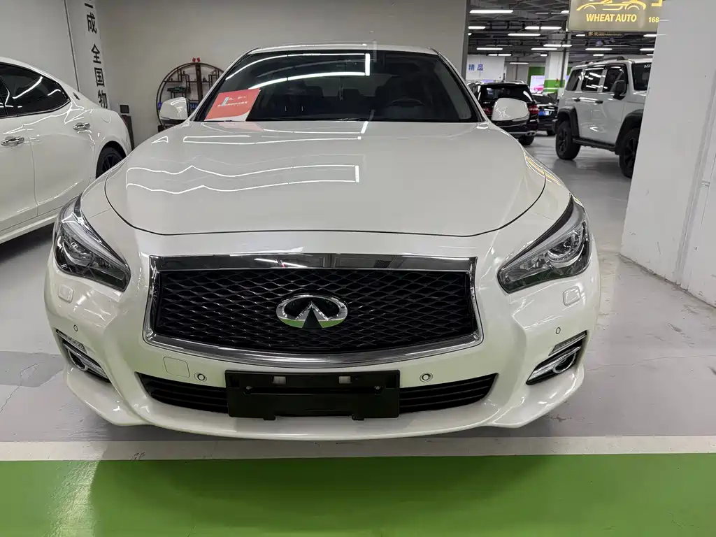 INFINITI Q50L
