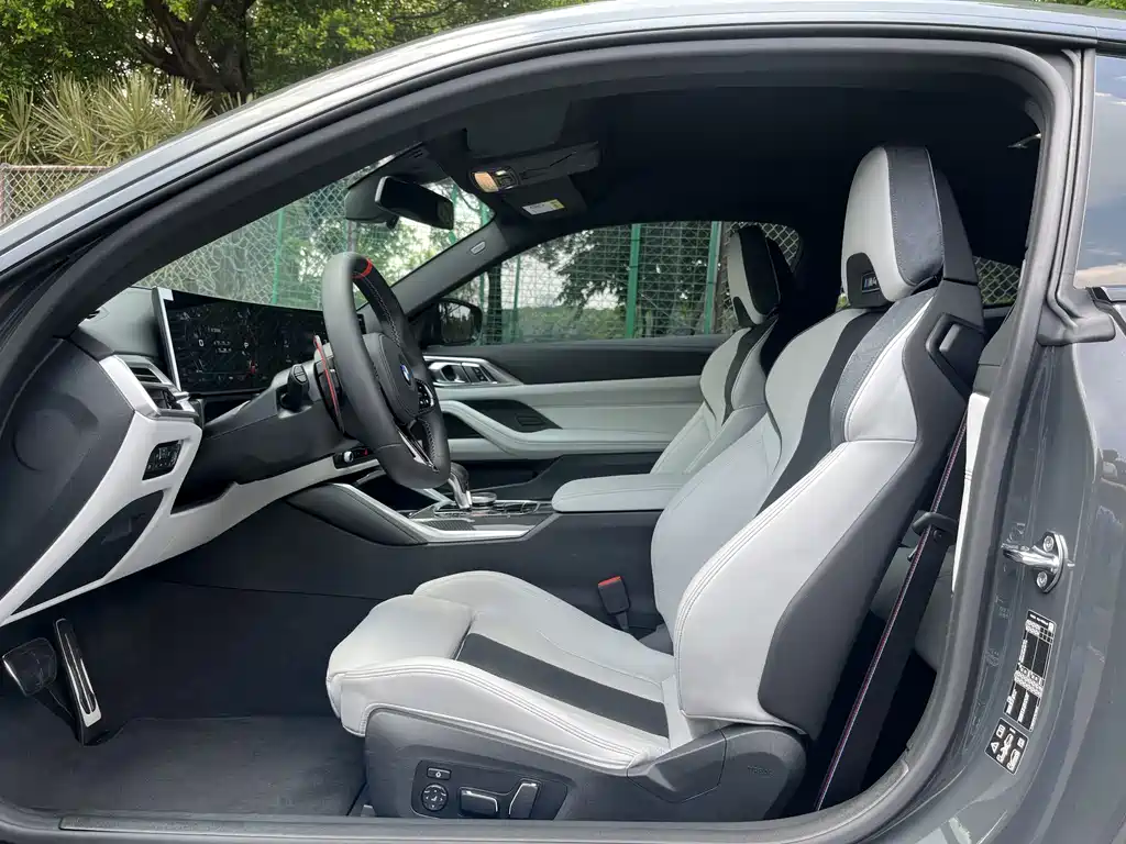 BMW M4 — миниатюра 6