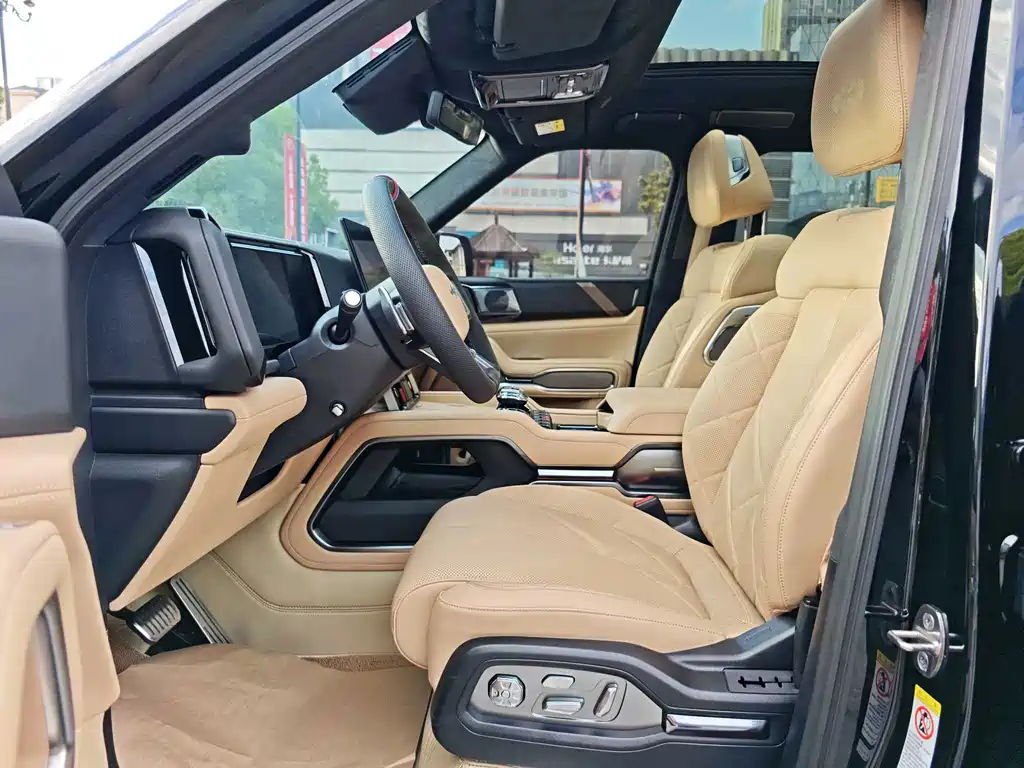 Fangchengbao Leopard 8 8 2025 Flagship 7 мест