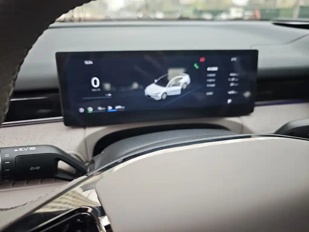 GEELY GALAXY GALAXY SPARKLE 8