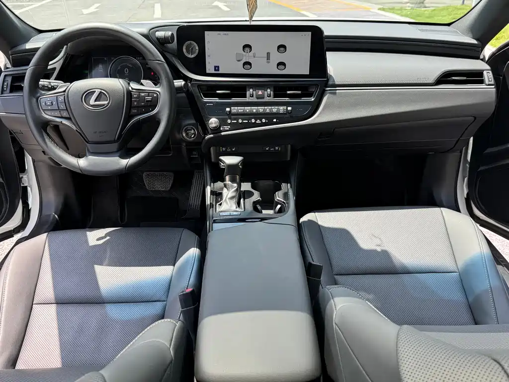 Lexus ES — миниатюра 6