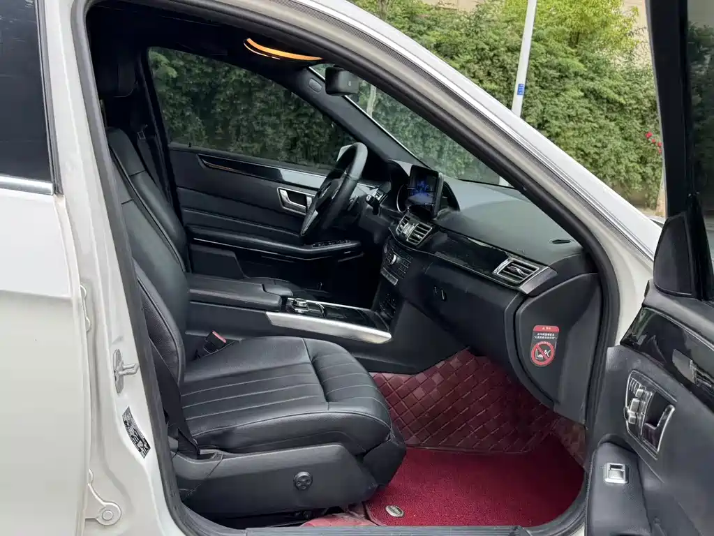 Mercedes-Benz E-Class — миниатюра 10