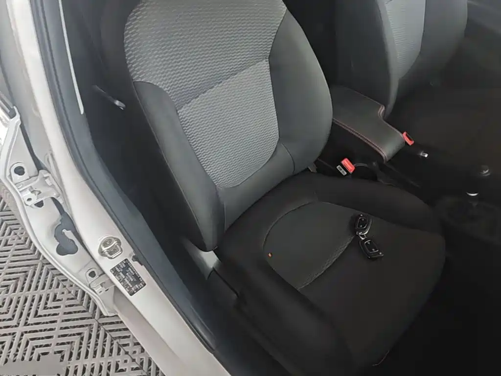 Hyundai Verna — миниатюра 25