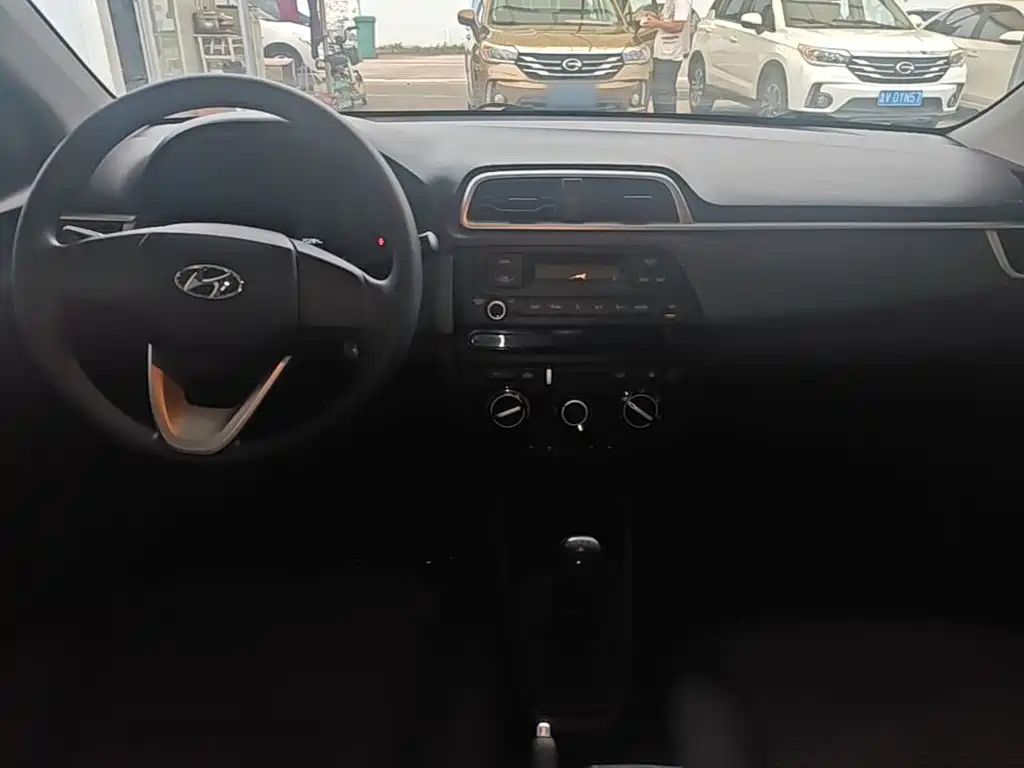 Hyundai Verna — миниатюра 10