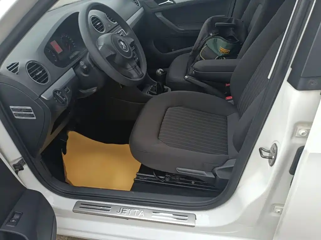 Volkswagen Jetta — миниатюра 15