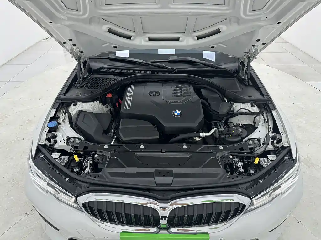 BMW 3 Series — миниатюра 17