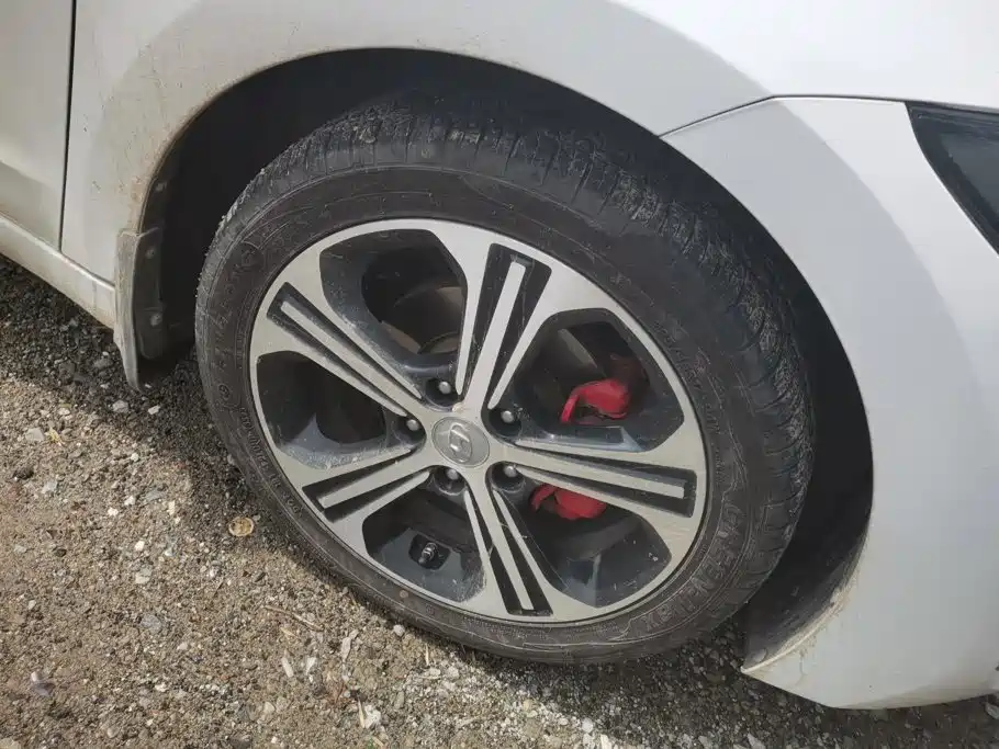 Hyundai Elantra — миниатюра 6