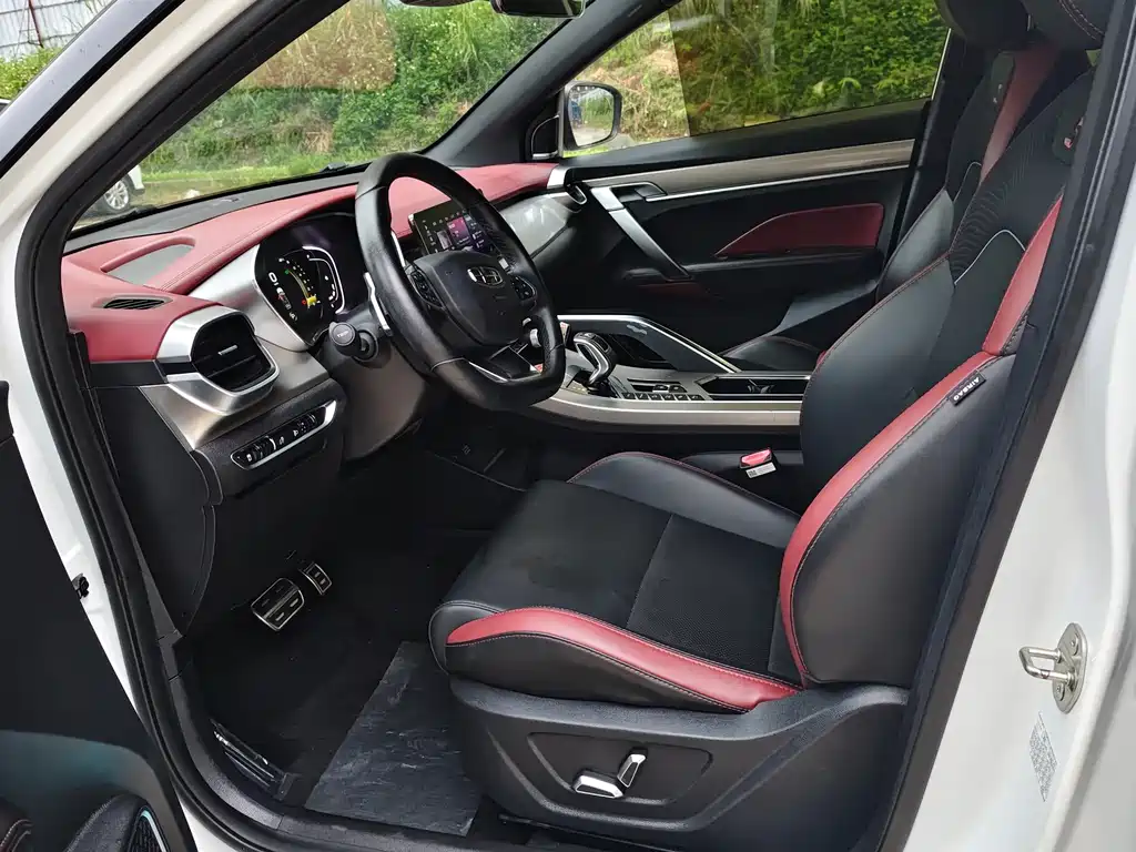 Geely Binyue — миниатюра 9