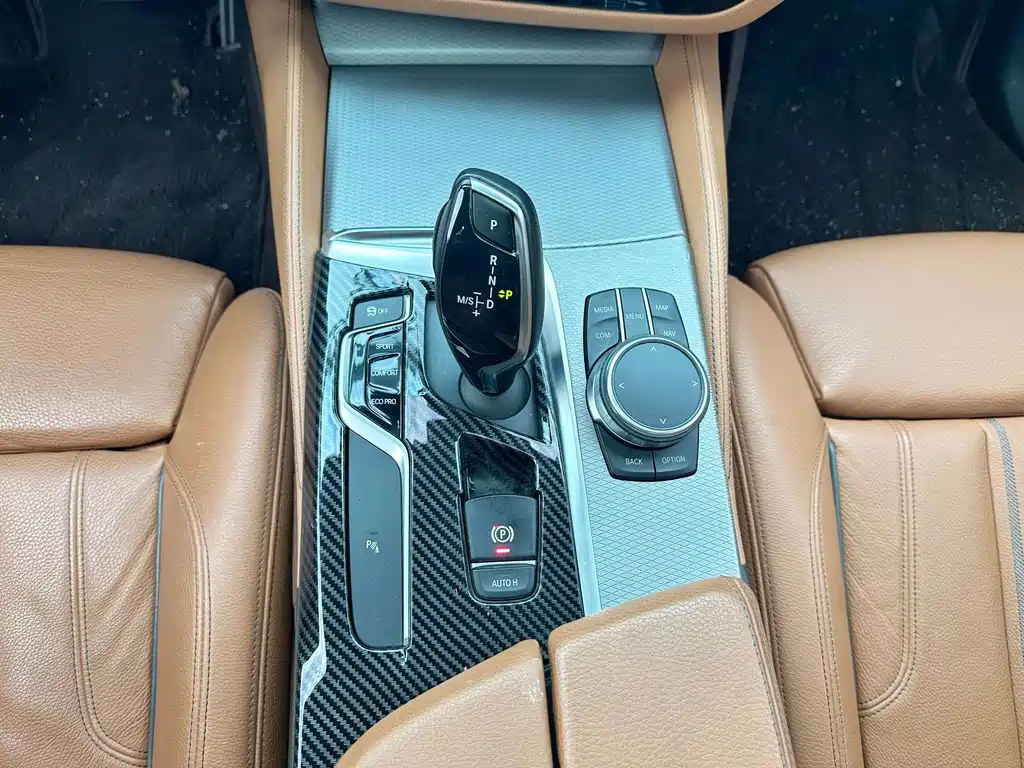 BMW 5 Series (Import) — миниатюра 18