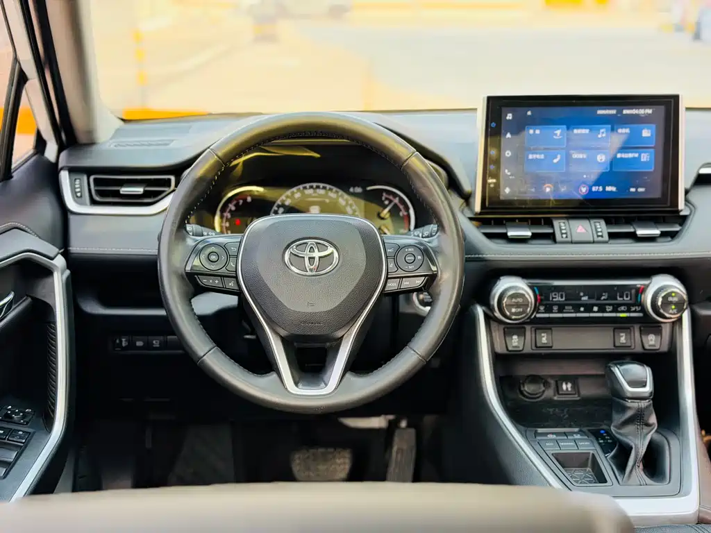 TOYOTA RAV4 RONGFANG