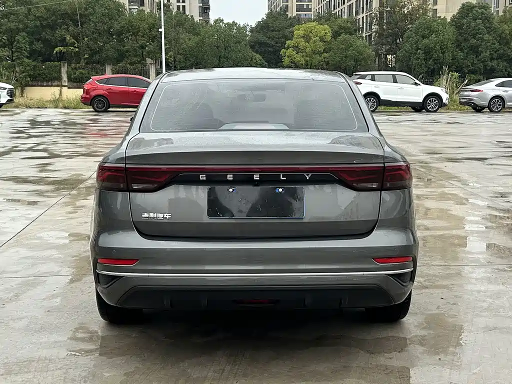 Geely Emgrand — миниатюра 6