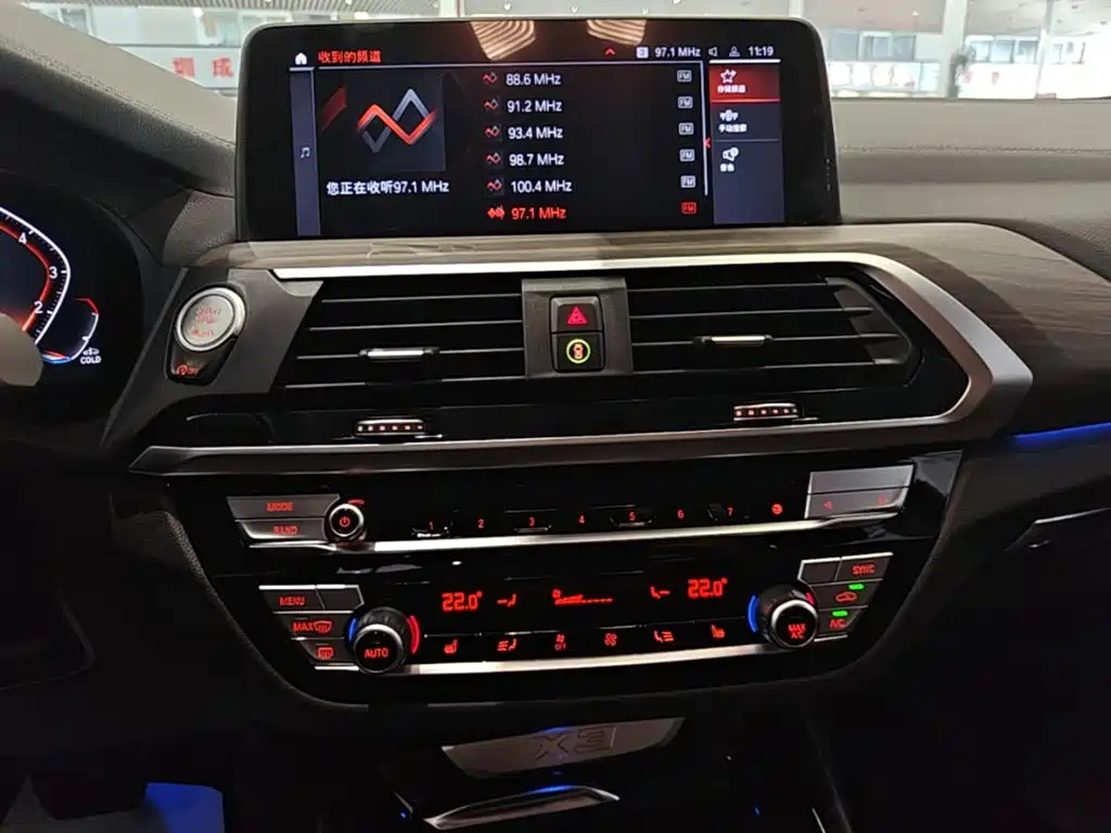 BMW X3 — миниатюра 9