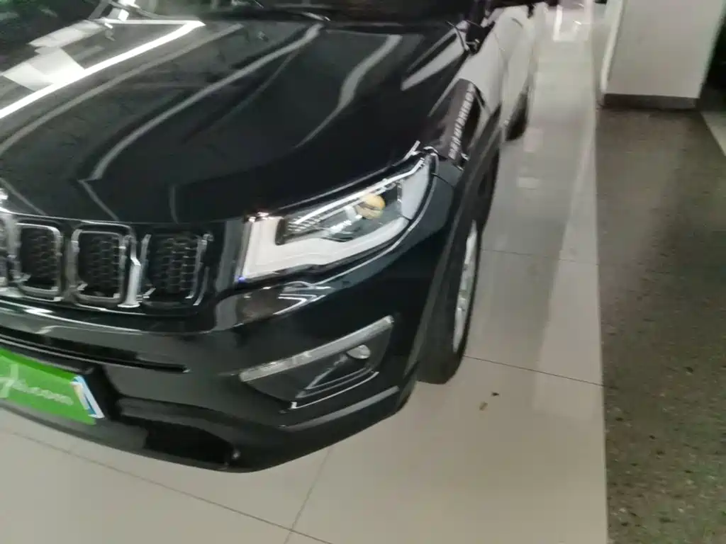 Jeep Compass — миниатюра 24