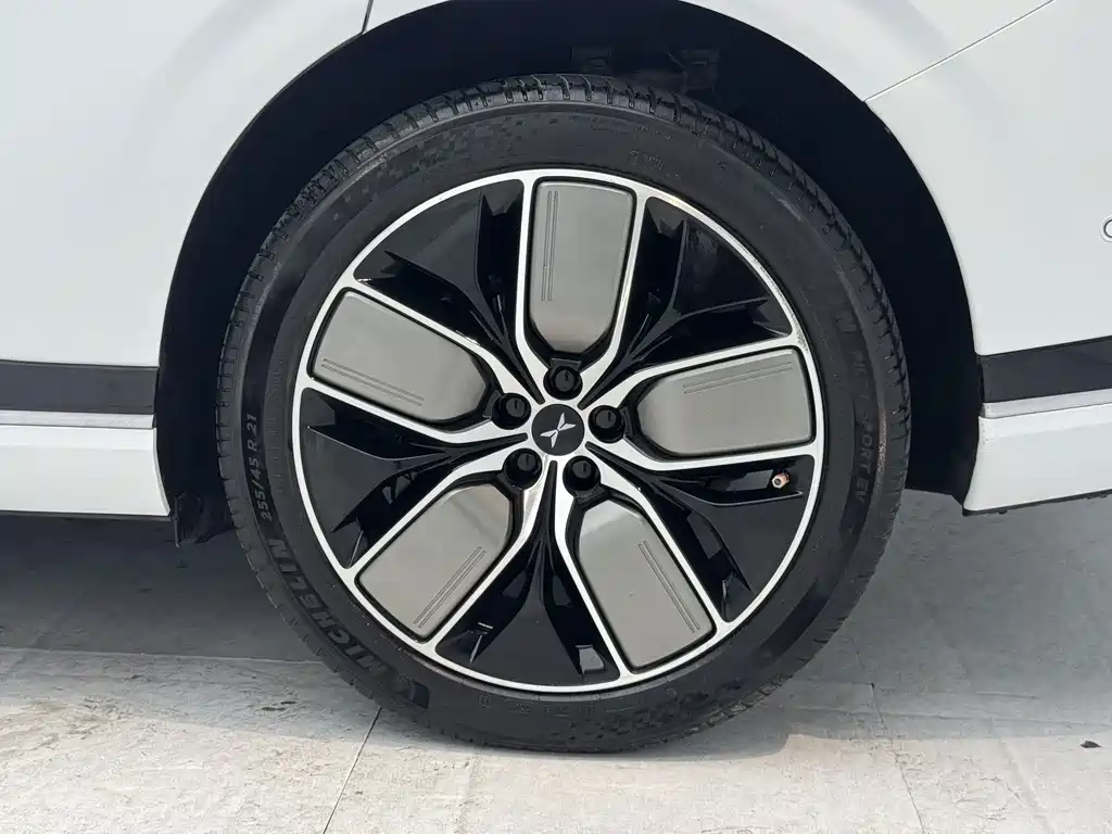 XPeng G9 — миниатюра 10