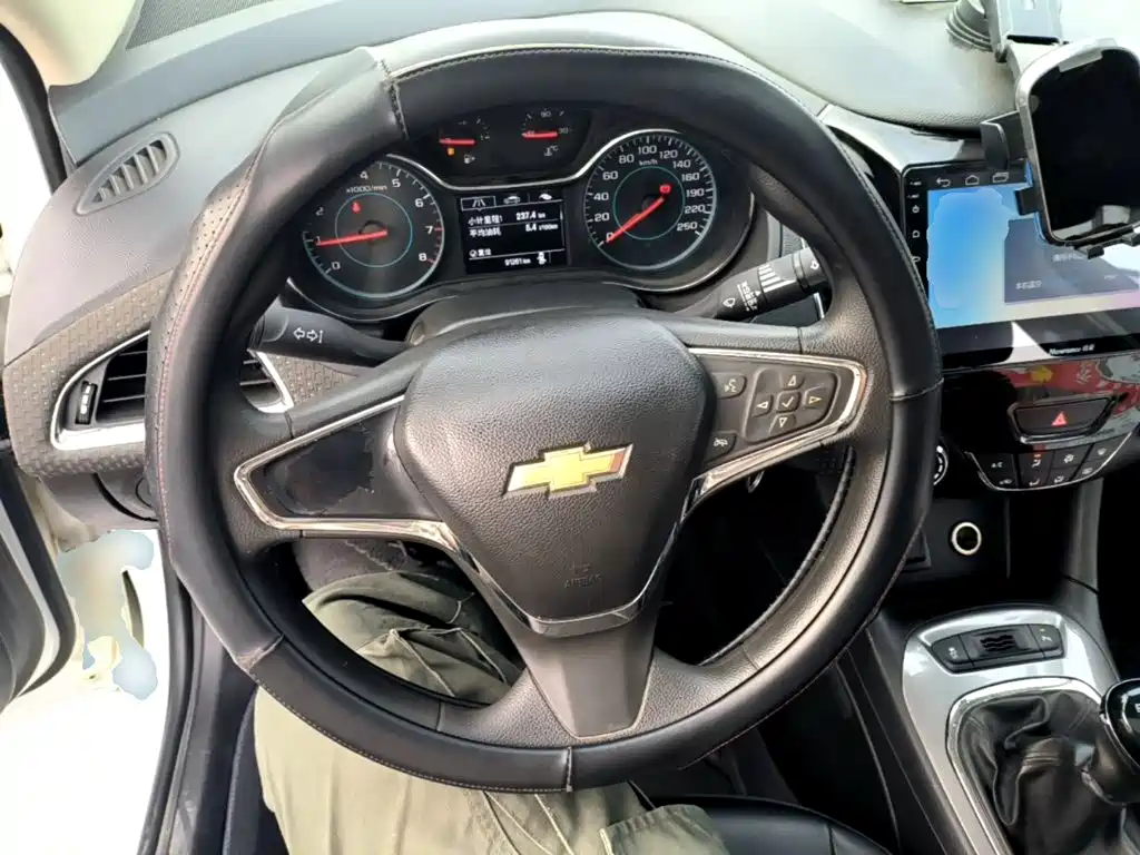 Chevrolet Cruze — миниатюра 11