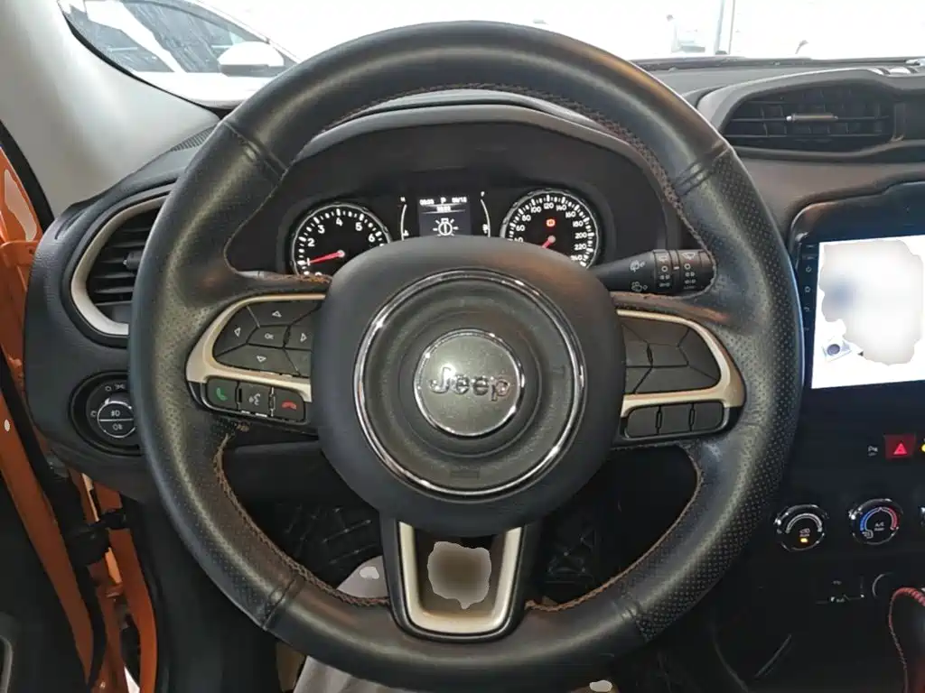 Jeep Renegade — миниатюра 11