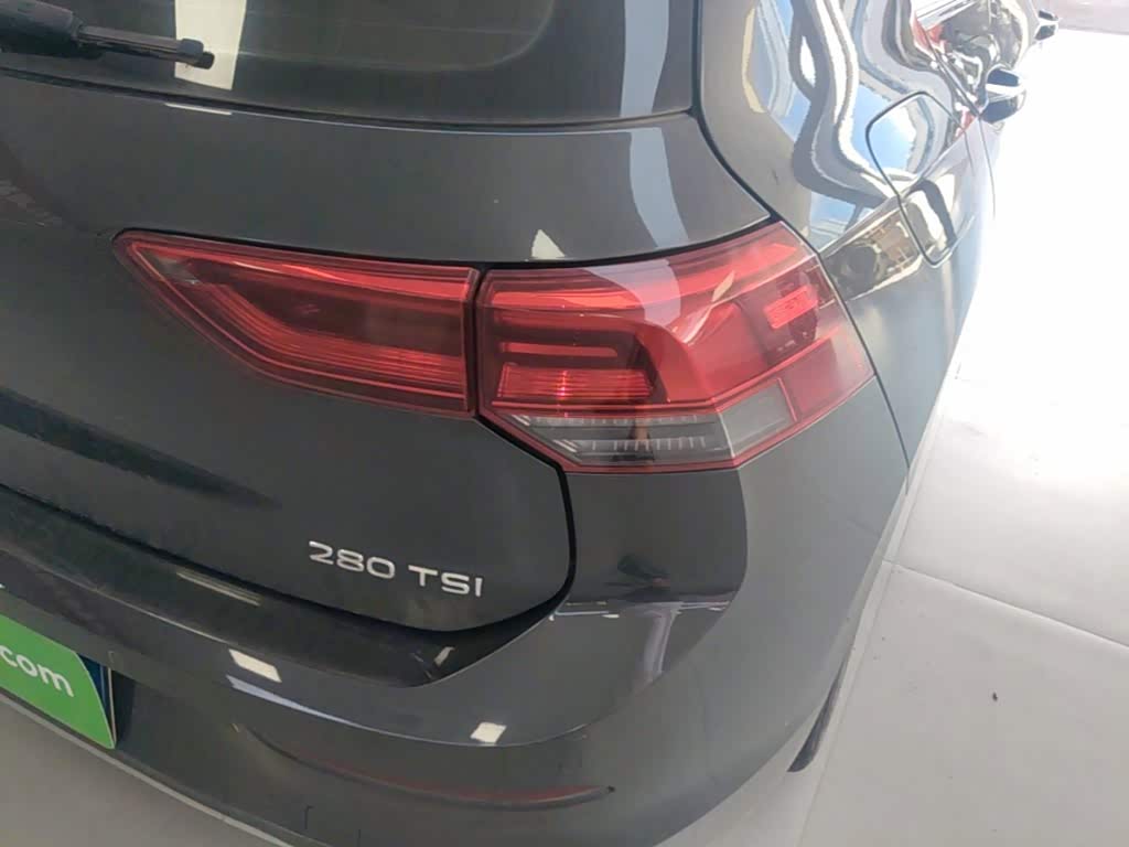 Volkswagen Golf 1.4 л 2022 г. Серебристо-серый, пробег 49200 км