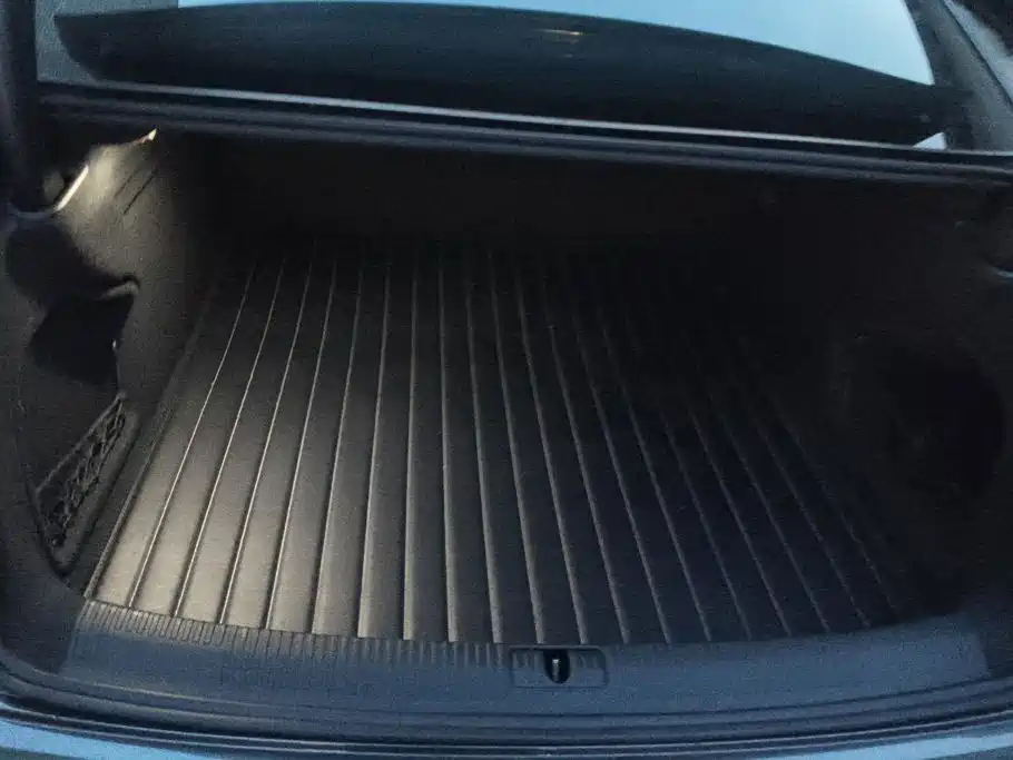 Audi A4L — миниатюра 4