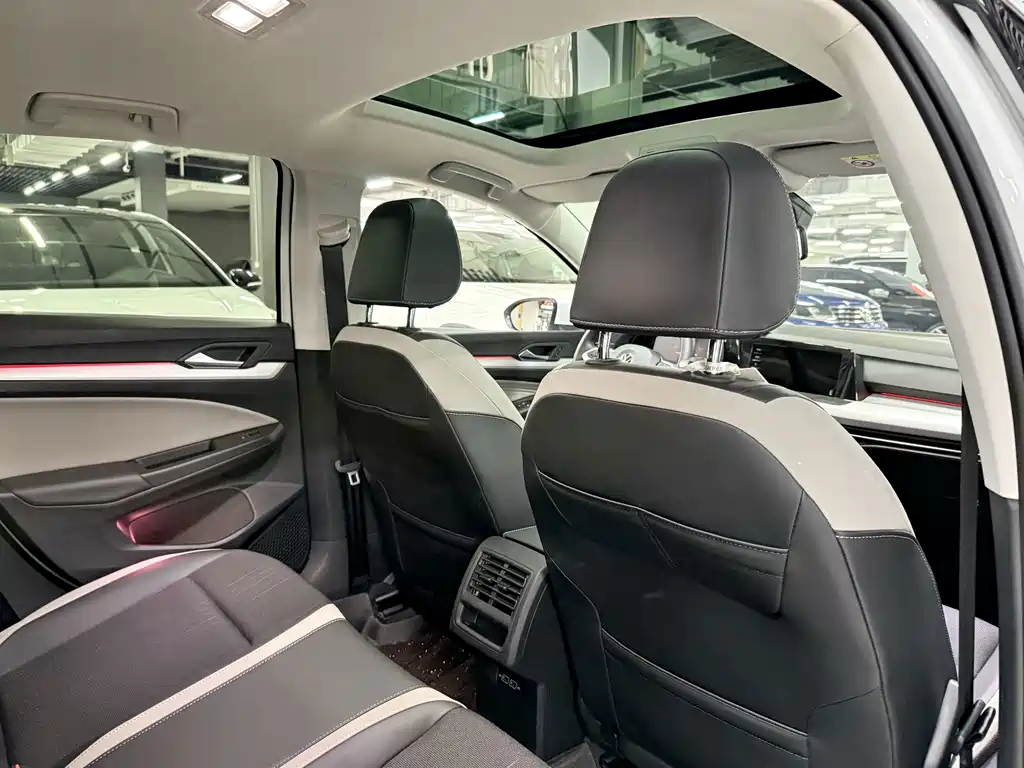 Volkswagen Golf — миниатюра 12