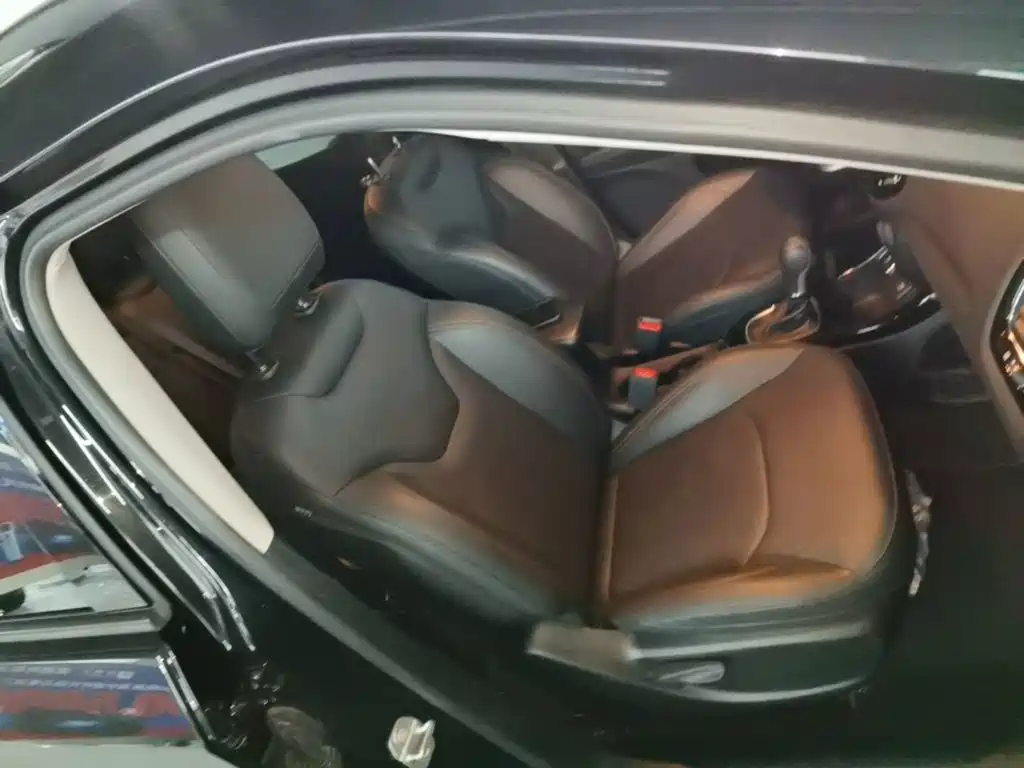Jeep Compass — миниатюра 25
