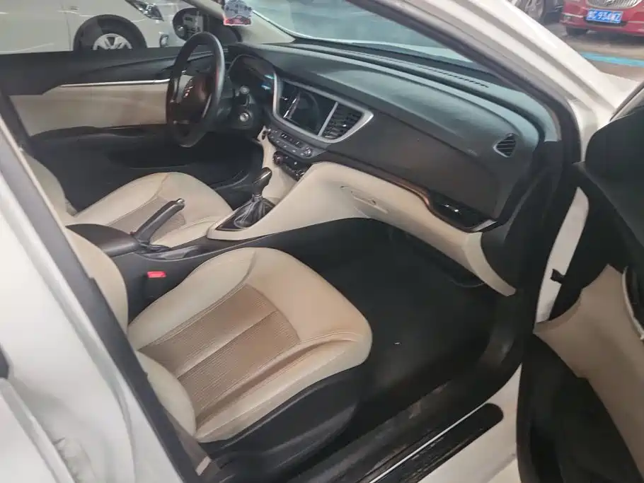 Buick Excelle — миниатюра 8