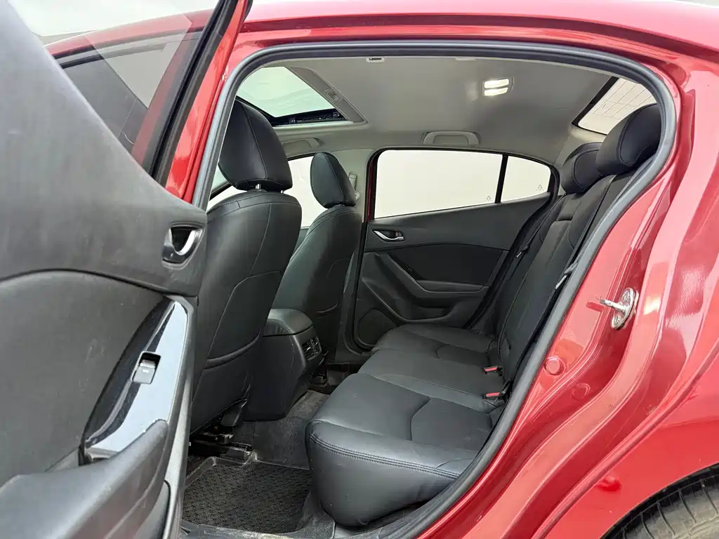 Mazda 3 Axela — миниатюра 12