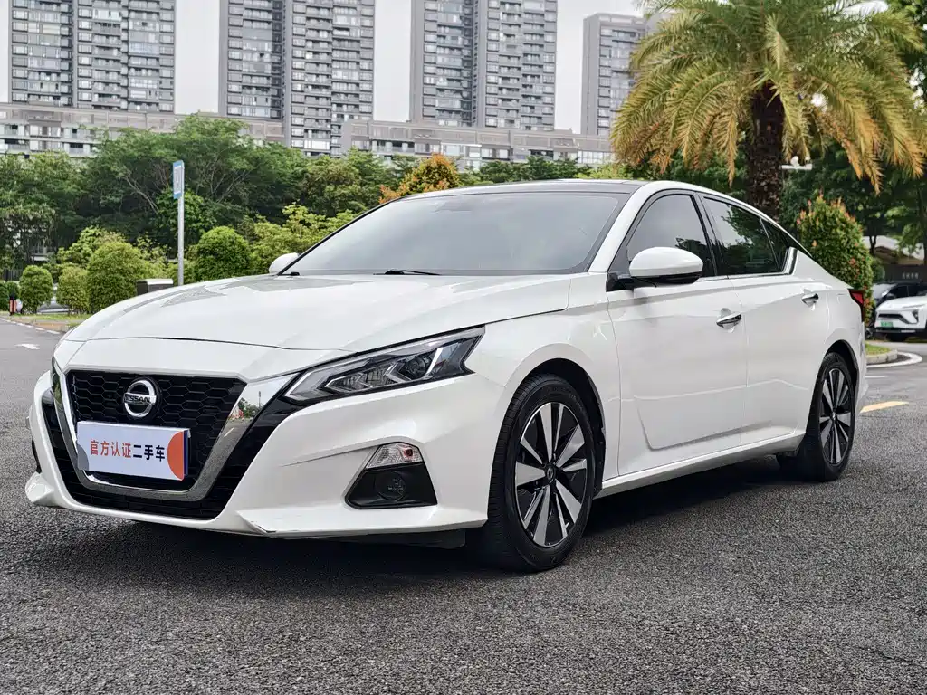 Купить Nissan Teana