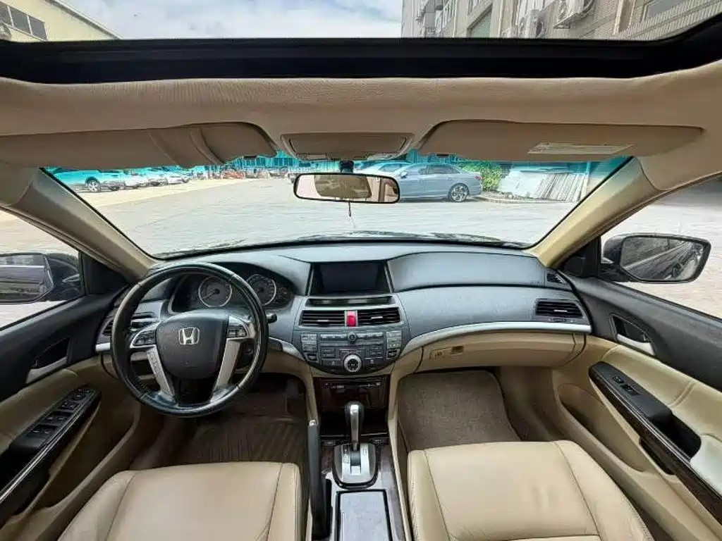 Honda Accord — миниатюра 5