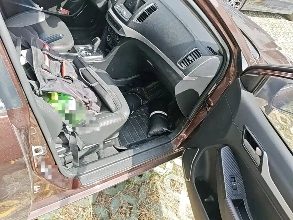 Geely Vision — миниатюра 9