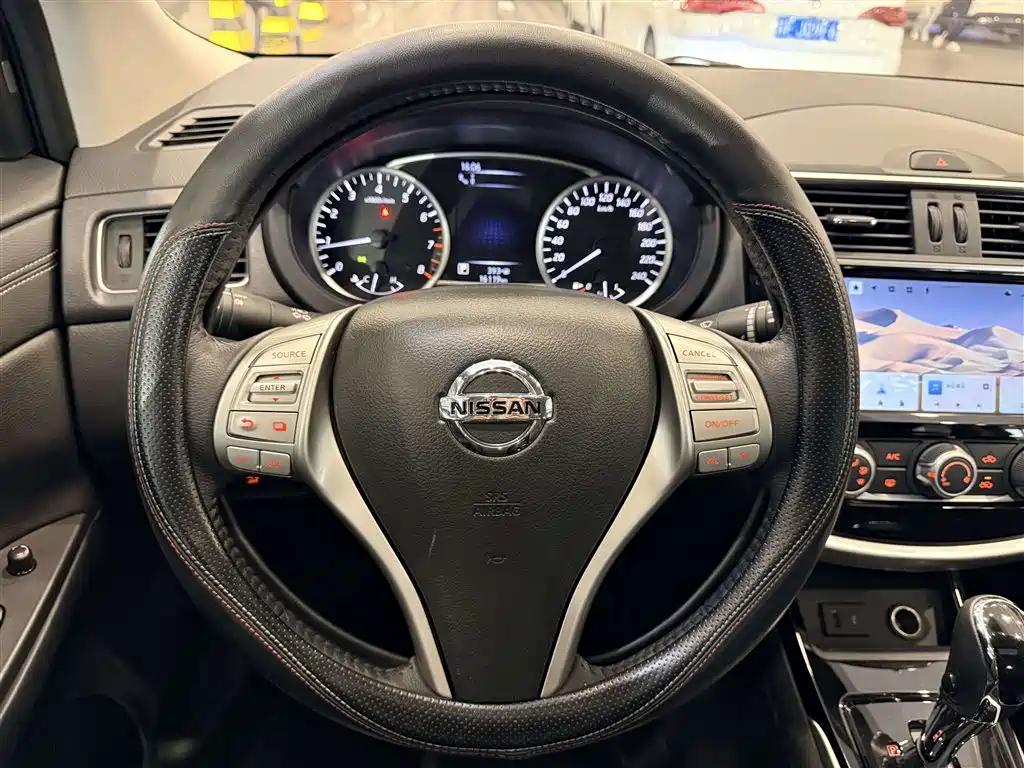 Nissan Tiida — миниатюра 21