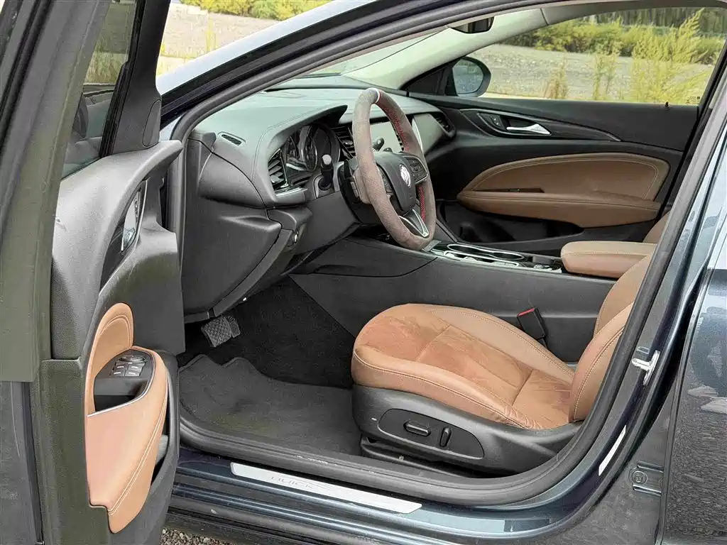 Buick Regal — миниатюра 7