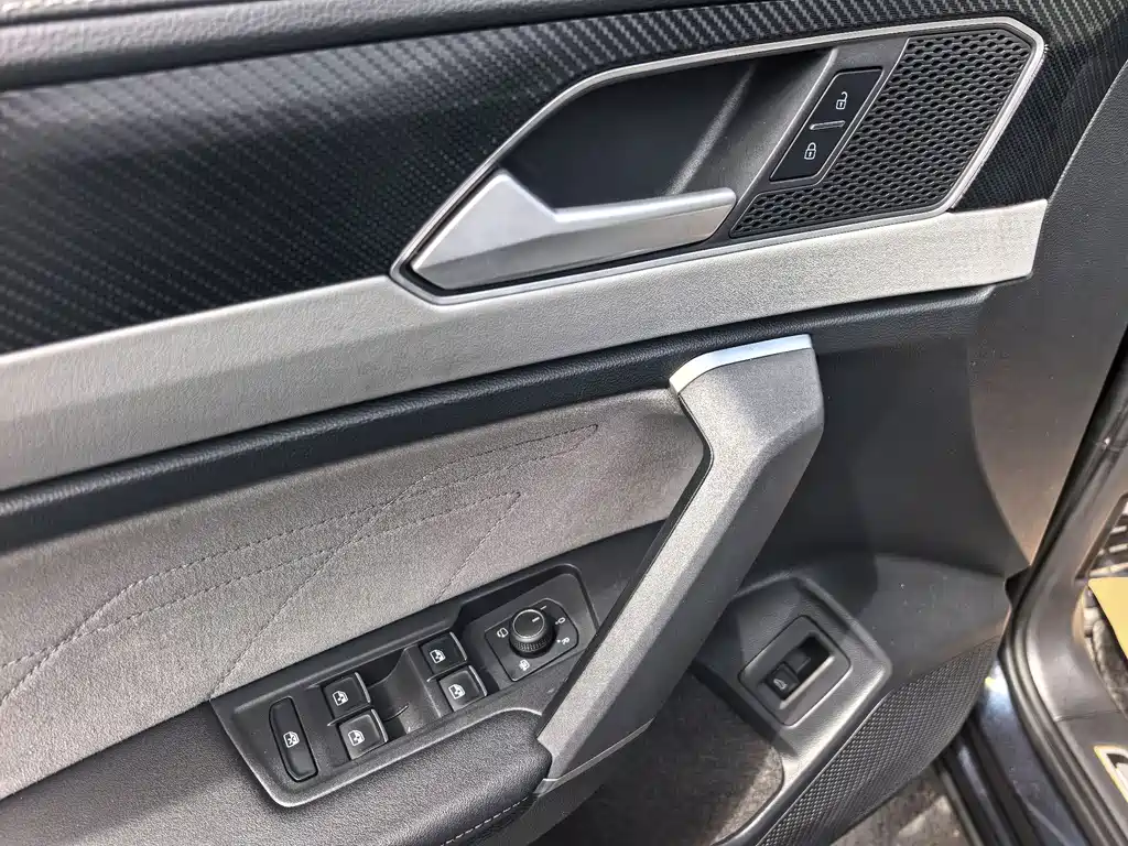 Volkswagen TayronX X 2023 330TSI Luxury