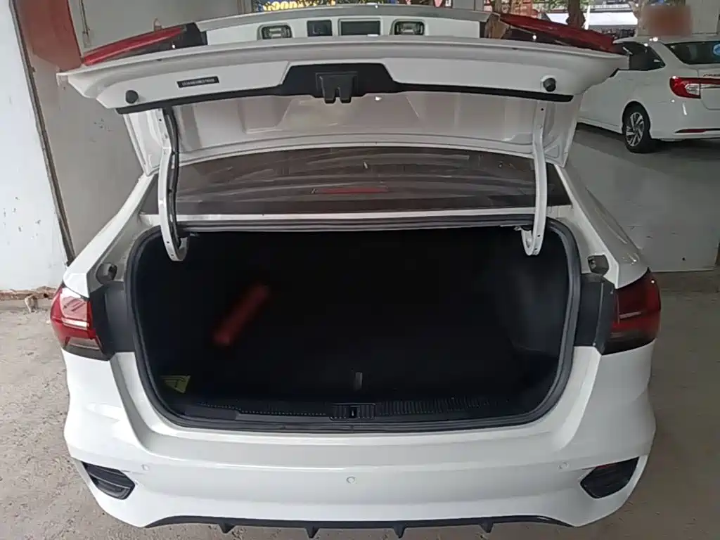 Roewe i5 — миниатюра 19