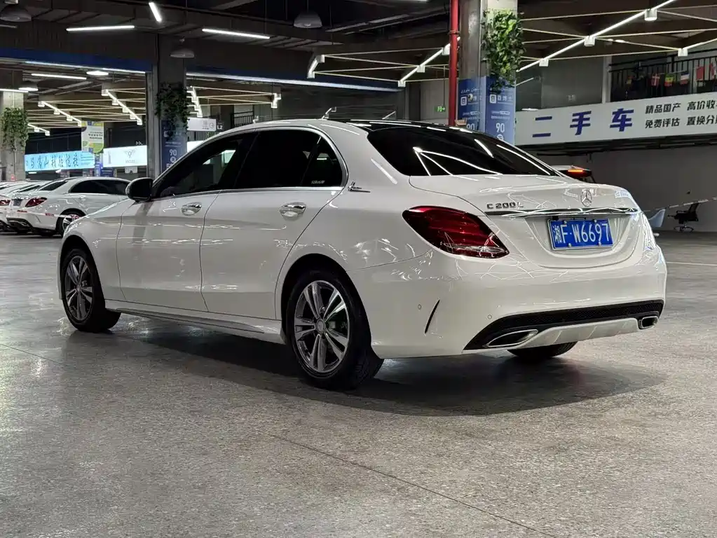 Mercedes-Benz C-Class — миниатюра 4